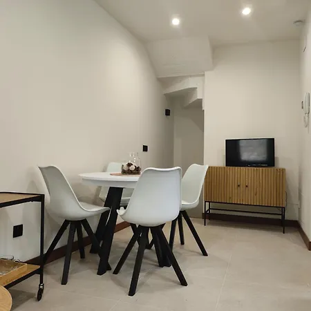 Vivienda Unifamiliar Ventana A La Clerecia *